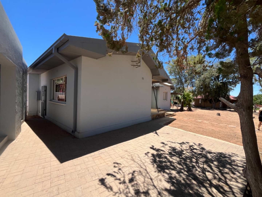 4 Bedroom Property for Sale in Keimoes Northern Cape